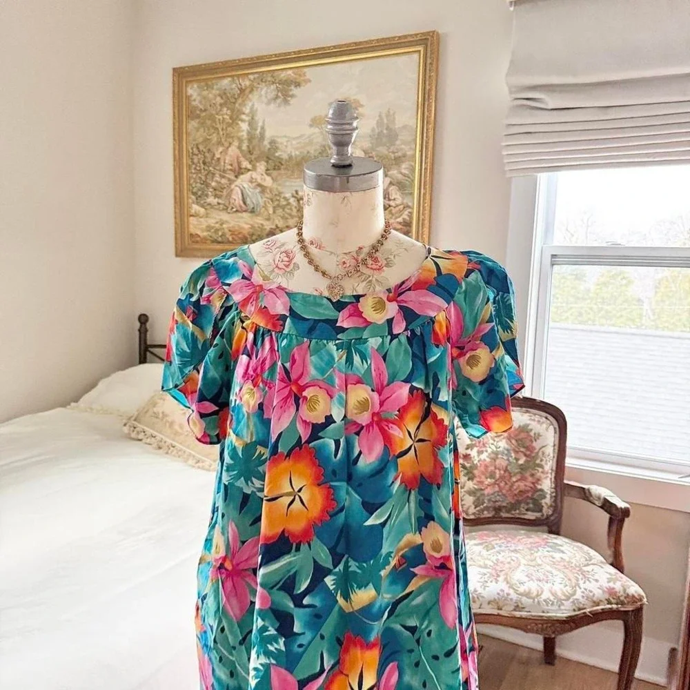 tropical floral dress  80s tropical floral midi dress‎ fits like a large